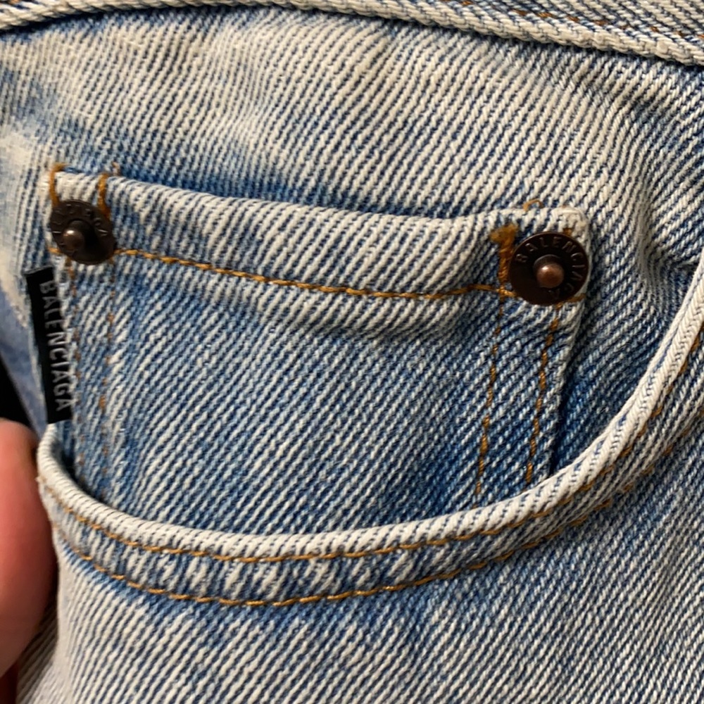 BALENCIAGA LIGHT WASH JEAN ✨ - Picture 10 of 10
